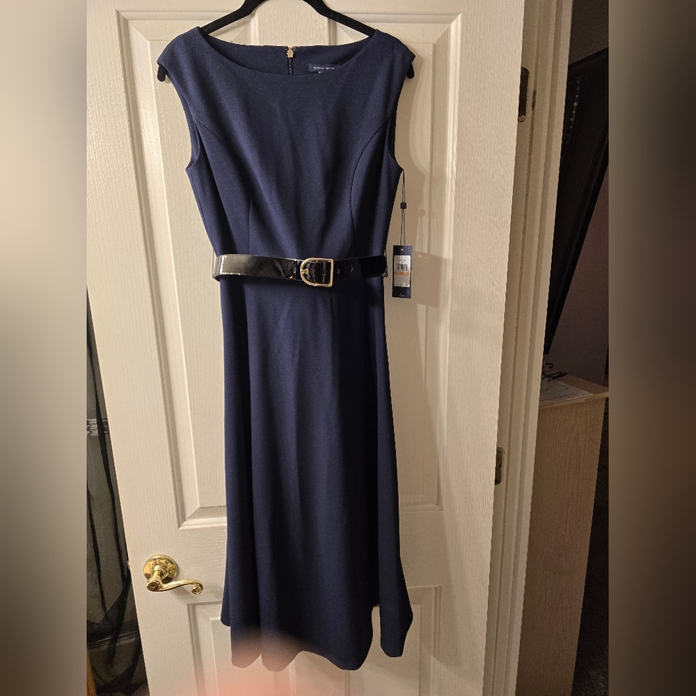 Elegant Navy Blue Tommy Hilfiger Dress with Belt
